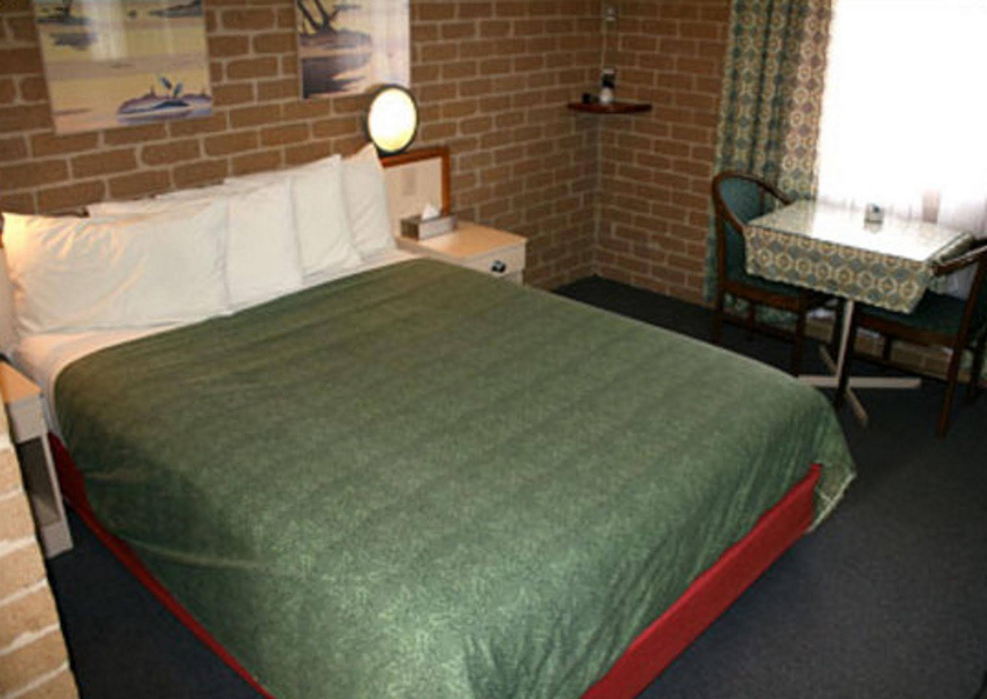 Grand Manor Motor Inn Queanbeyan Exteriér fotografie
