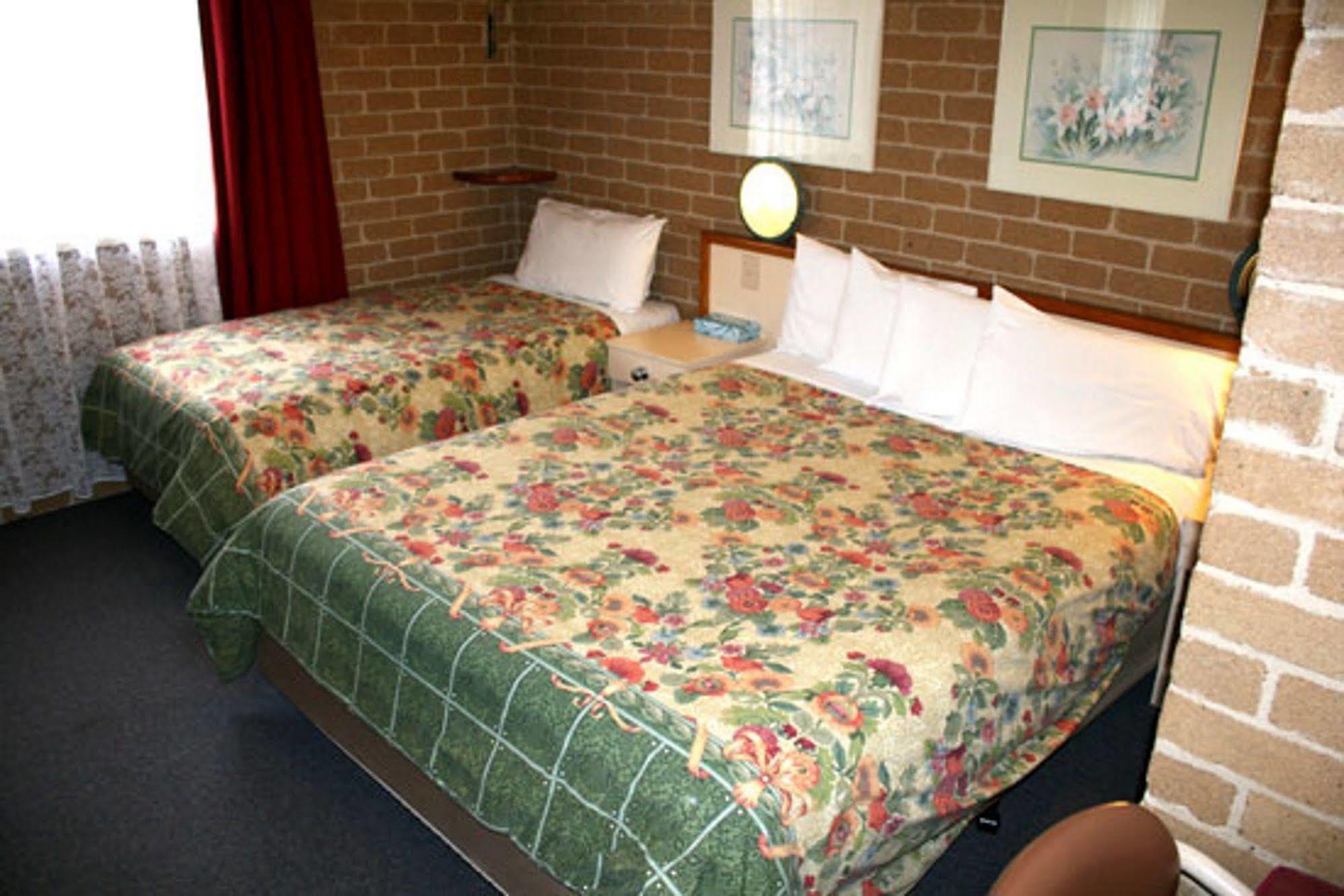 Grand Manor Motor Inn Queanbeyan Exteriér fotografie
