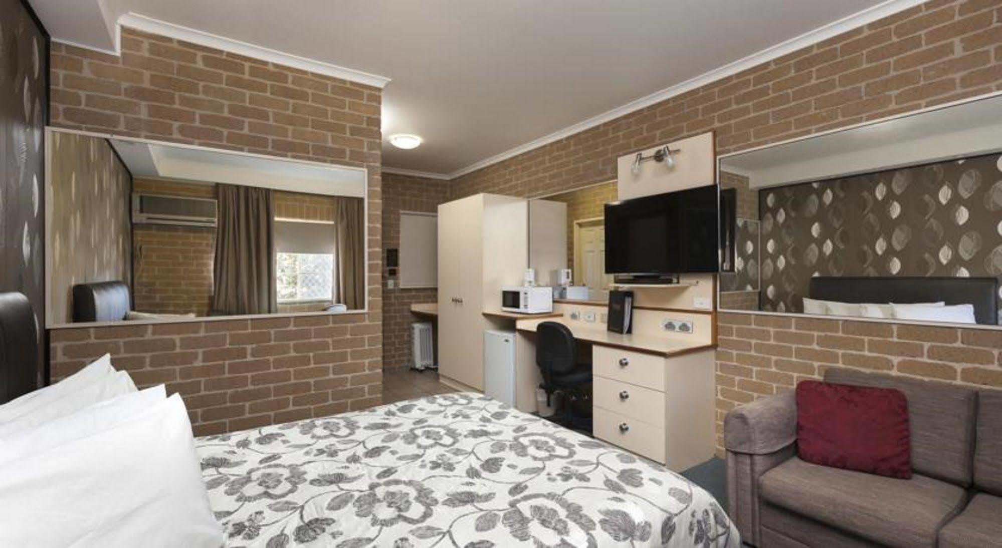 Grand Manor Motor Inn Queanbeyan Exteriér fotografie