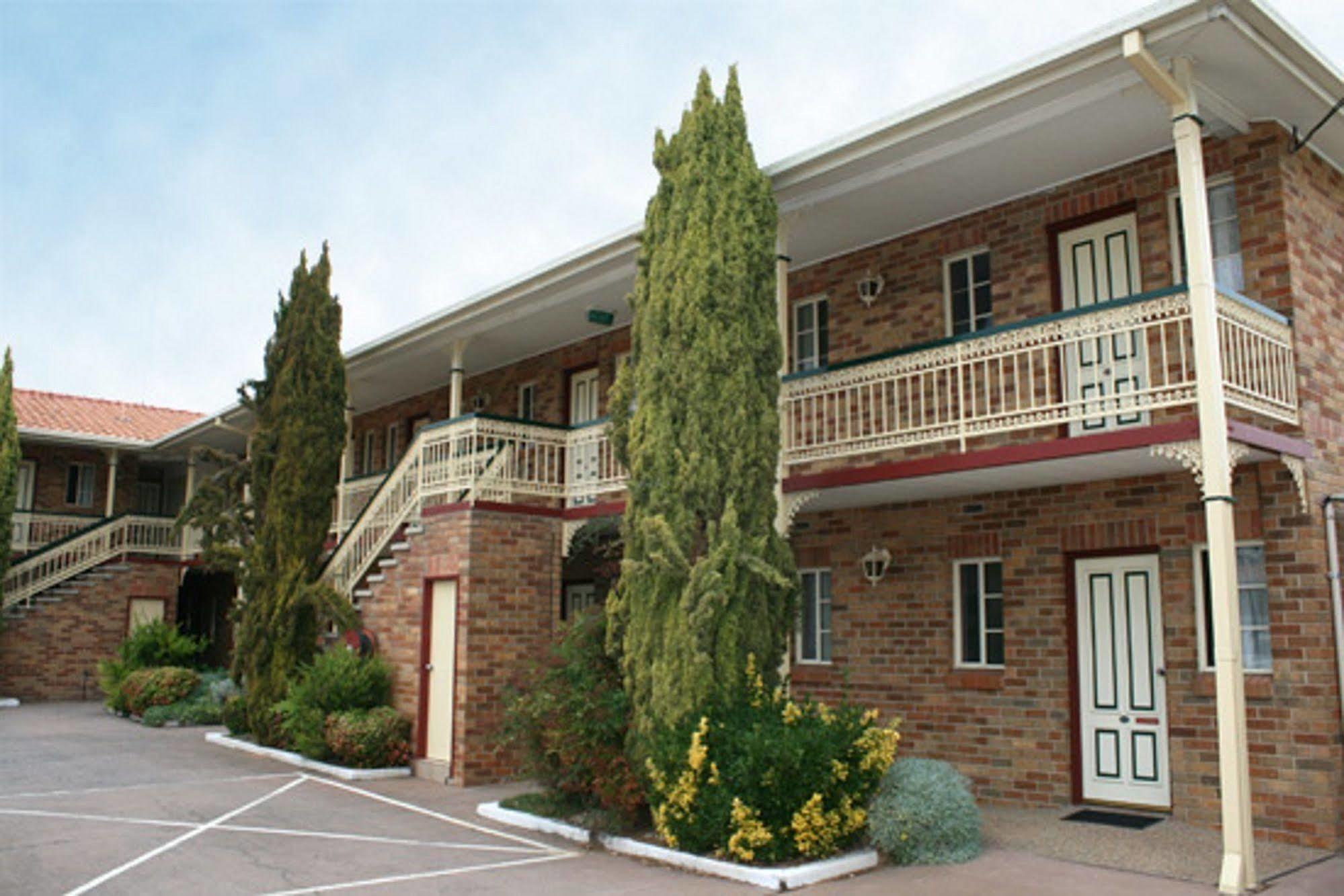 Grand Manor Motor Inn Queanbeyan Exteriér fotografie